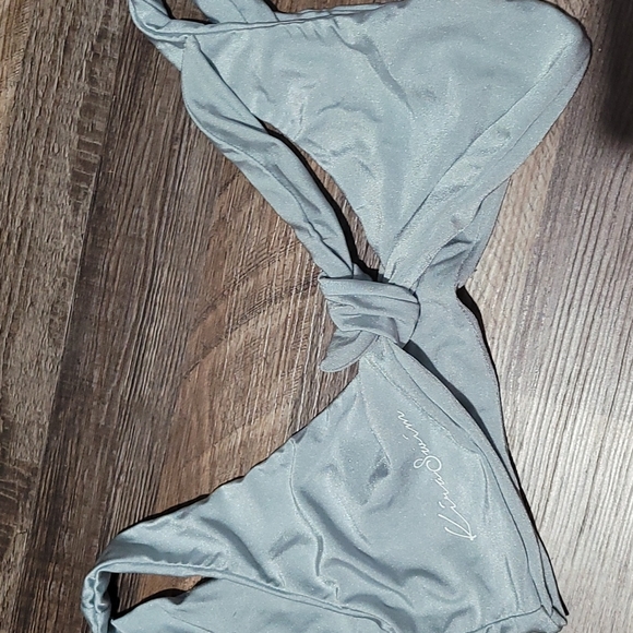 Bikini bundle - Picture 2 of 3